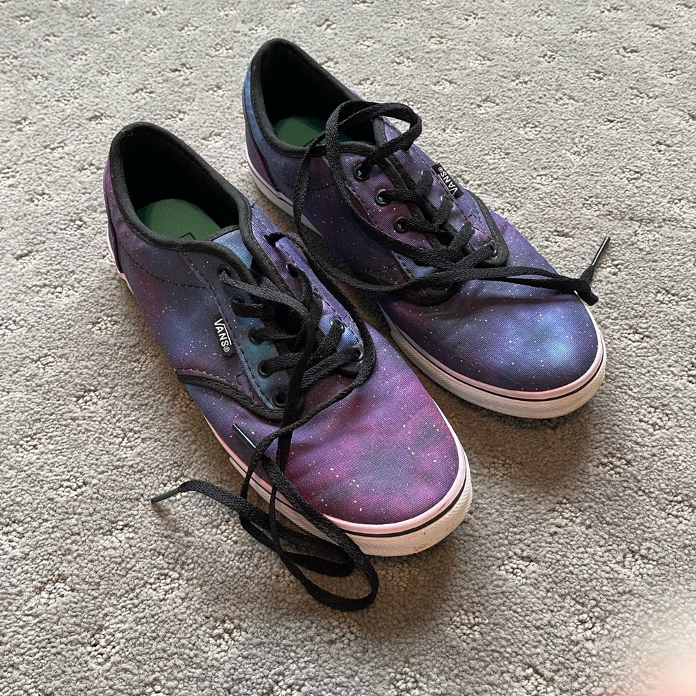 Vans Low Top Galaxy Lace Up Sneakers Women’s Size 7